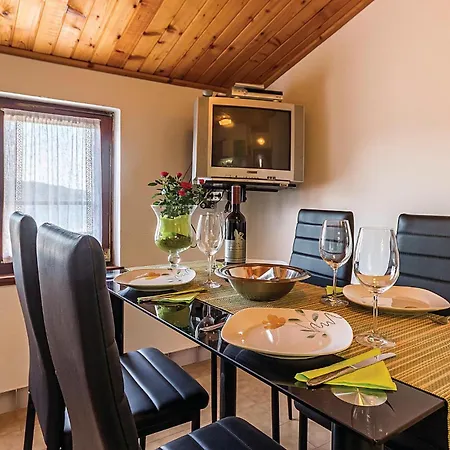 One-bedroom In 풀라